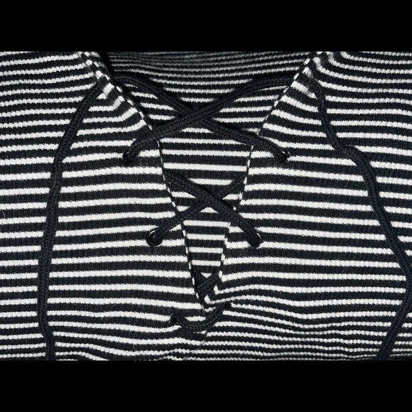 Forever 21 Striped Cropped Top Size M - Picture 4 of 6